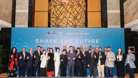 هونشي تكشف الستار عن أحدث منتجاتها في معرض بكين الدولي للسيارات 2024
وتصنع المستقبل في مؤتمر هونشي العالمي للإعلام