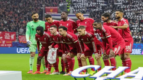 بعد مغادرة صلاح وإقالة سلوت.. ليفربول يعلن رسميا رحيل نجم آخر عن صفوفه