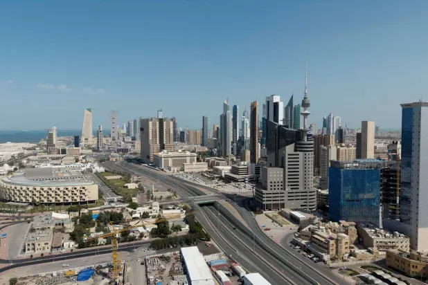 الكويت: إيران تتبع نهجاً عدوانياً ممنهجاً يستهدف الأعيان المدنية والبنية التحتية