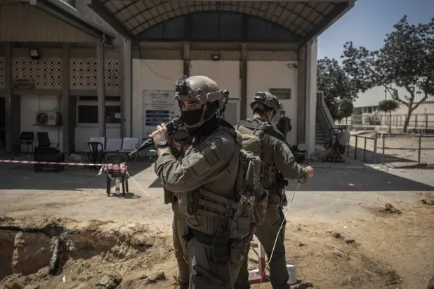 «حماس» تحقق في تسارع اغتيال قادتها