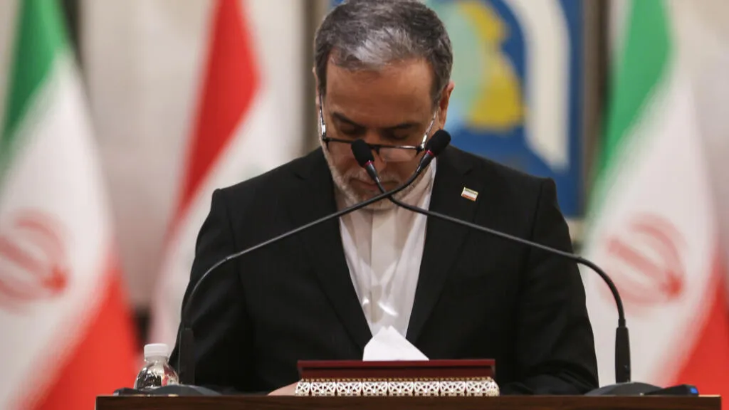 "إيران ليست فنزويلا"... كاراكاس تستدعي السفير الإيراني احتجاجا على تصريحات "مسيئة"