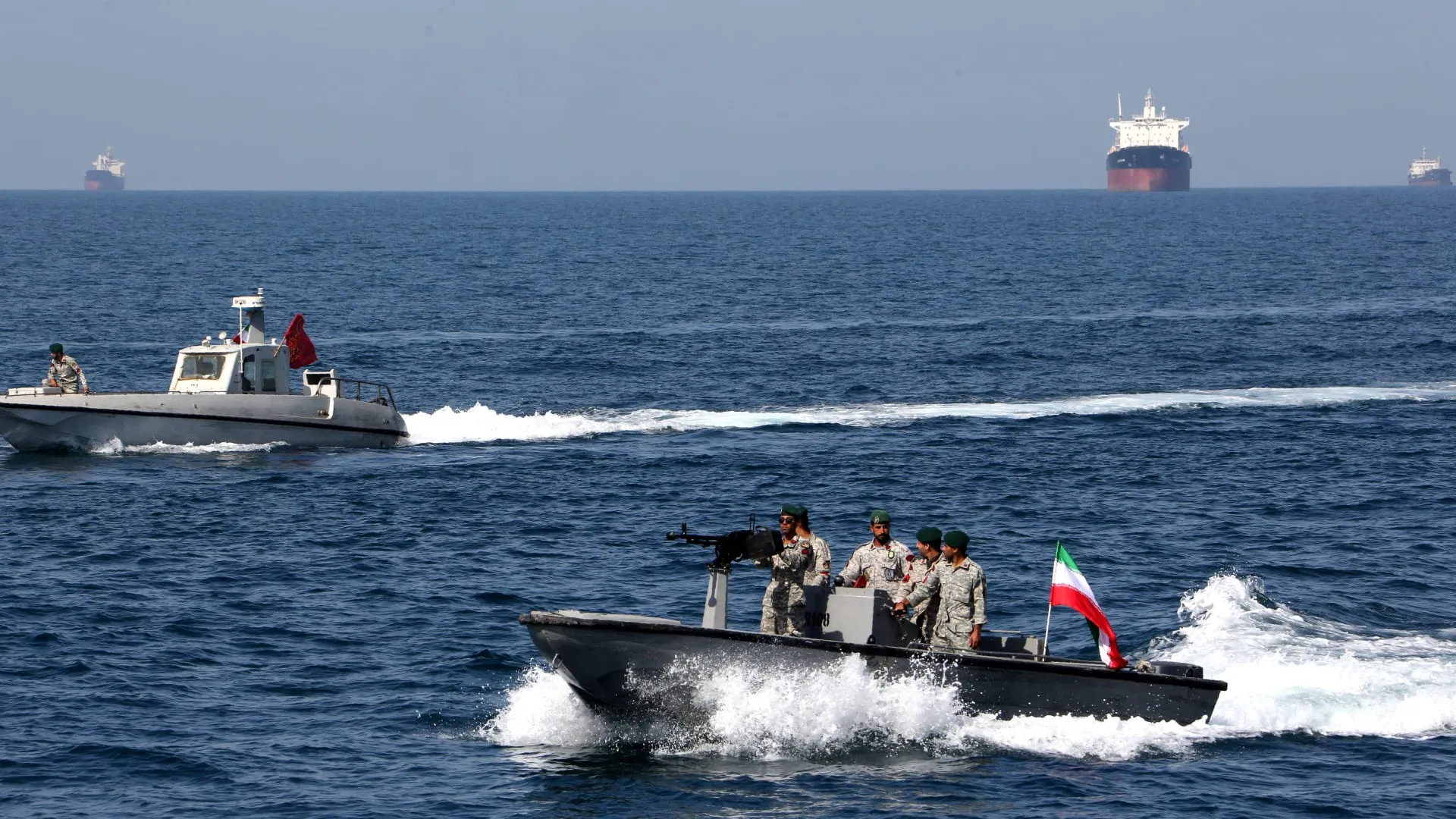"إيران استعدت لعودة الحصار البحري الأمريكي".. بيانات ترصد ما فعلته طهران