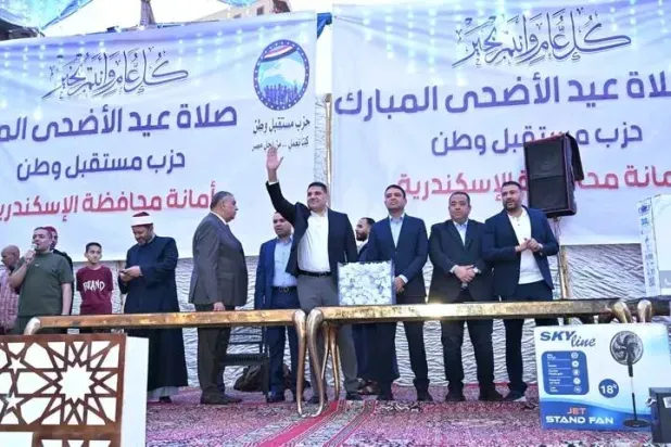 الأحزاب المصرية والمساعدات العينية… دور مثير للجدل