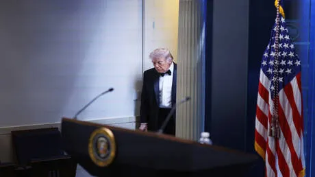 CNN: ترامب يبحث مع فريقه الأمني خيارات المرحلة المقبلة في الحرب