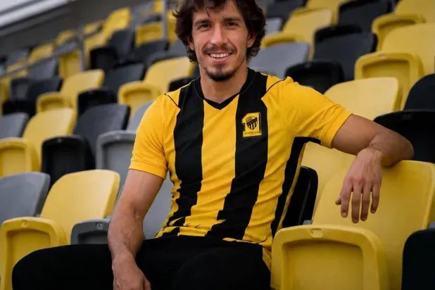 الاتحاد يقوي دفاعاته بفارس عابدي