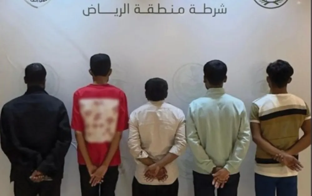 ضبط 5 مقيمين لممارستهم التسول في الرياض.. ونداء مهم للأمن العام
