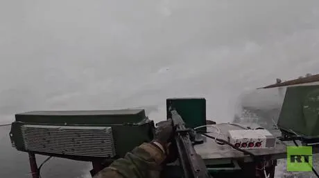 نهر دنيبر.. مشاهد لمواجهة الزوارق الروسية لطائرات أوكرانية مسيرة