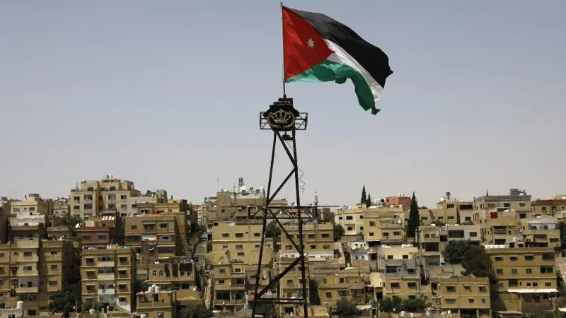 الأردن يتصدى لصواريخ إيرانية