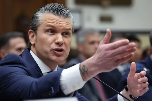 وزير الدفاع الأميركي: حرب إيران ليست مستنقعاً