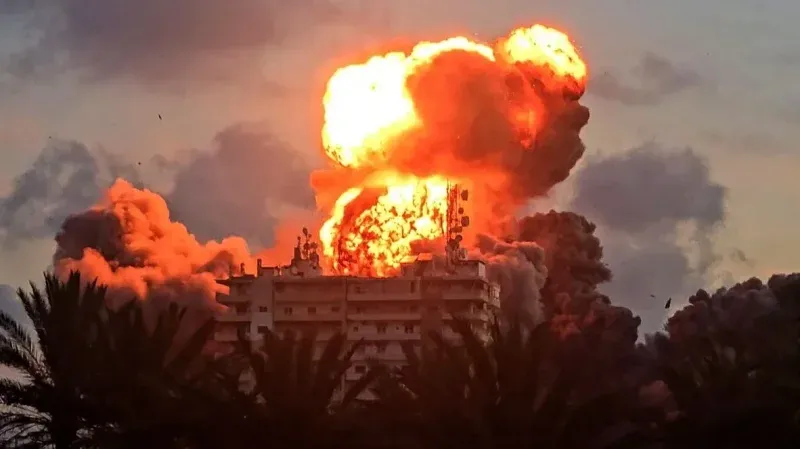 الاحتلال يأمر بإخلاء 13 قرية في جنوب لبنان وشرقه