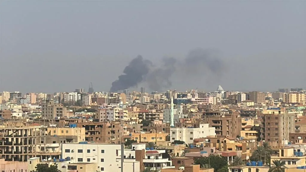 مقتل 14 شخصا في السودان جراء ضربة بمسيّرة نسبت إلى قوات الدعم السريع