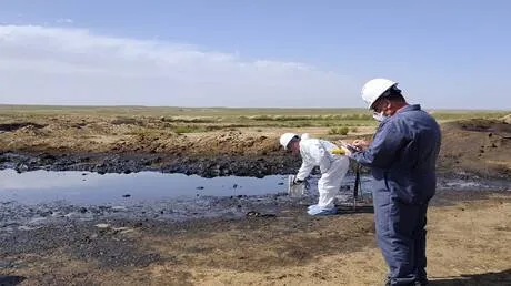 سوريا.. عمليات مسح إشعاعي في حقول نفطية بدير الزور (صور)