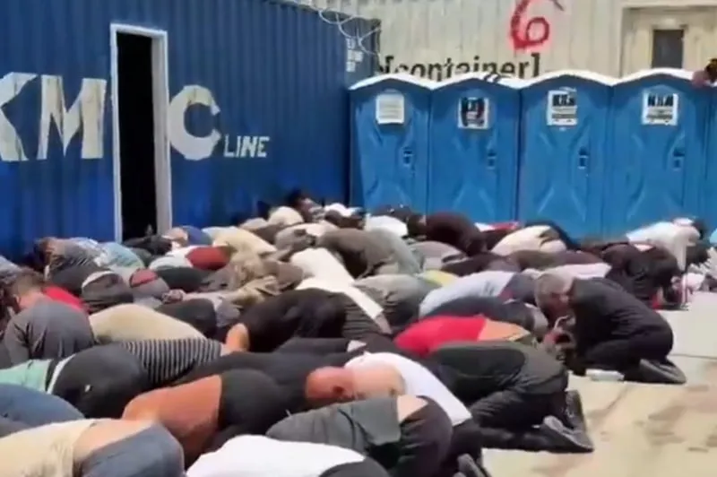 نتنياهو يأمر بترحيل ناشطي الأسطول