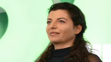 "هو أصل مؤسستنا" .. سيمونيان تهنئ مجموعة "روسيا سيغودنيا" بذكرى تأسيس مكتب المعلومات السوفيتي