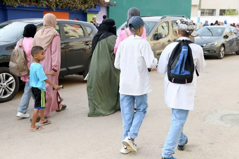 بين الأسرة والمدرسة .. أين يمكن لأولياء أمور التلاميذ التواصل مع الأستاذة؟