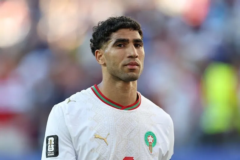 حكيمي يعرب عن امتنان عميق للملك
