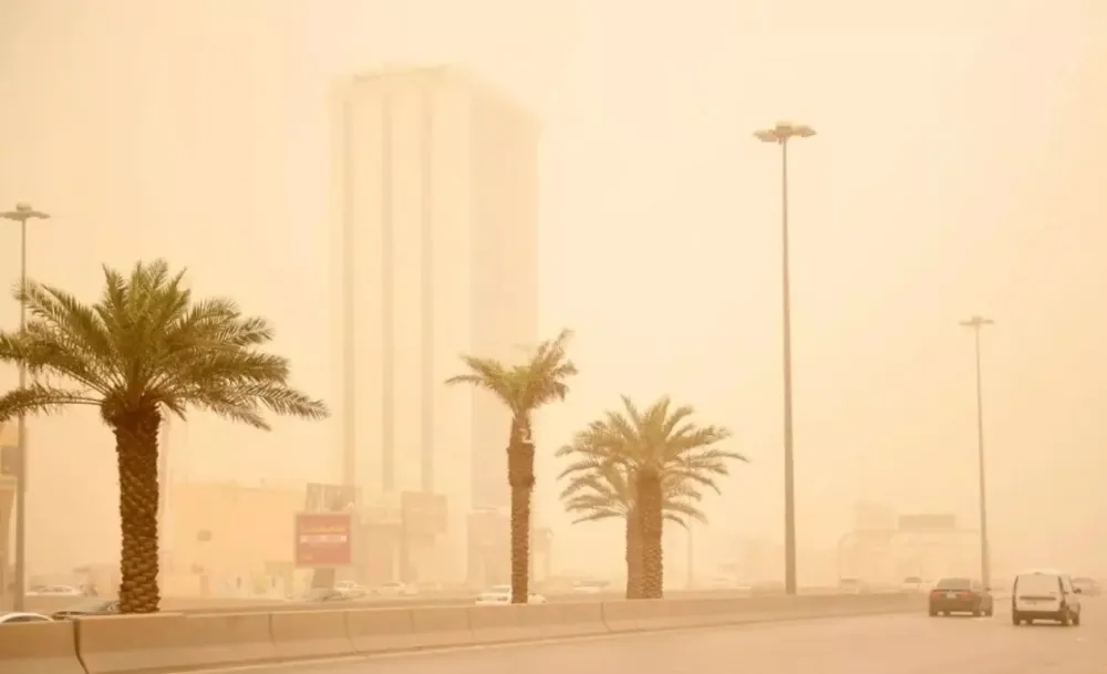 "الأرصاد": أمطار على الباحة ورياح نشطة على شرورة