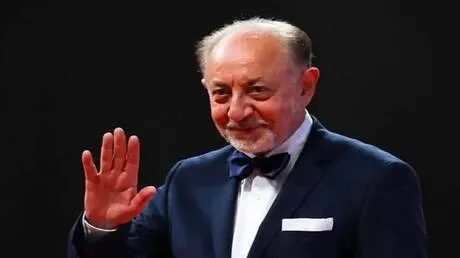 مصر.. الغيطي يرد بعد أزمة حلقته المثيرة للجدل عن الراحل عبد العزيز مخيون