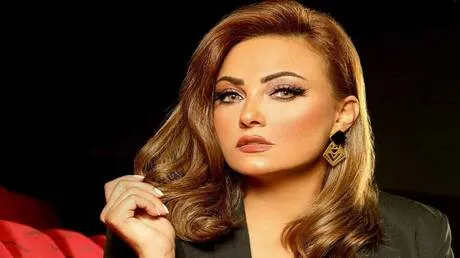 فنانة مصرية تثير الجدل بتمنيها تجسيد السيدة خديجة زوجة النبي في عمل فني