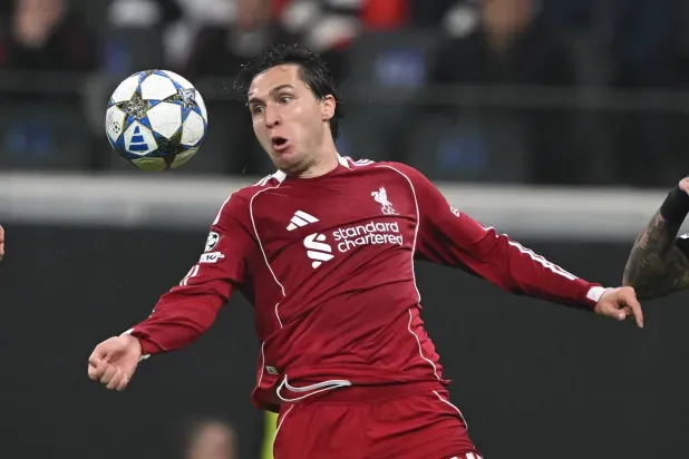 ليفربول يغلق باب رحيل كييزا رغم اهتمام عدة أندية
