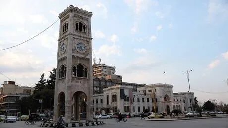 مظاهرة حاشدة في حماة لأصحاب المحلات العقارية احتجاجا على قرارات لجان التخمين (فيديو)