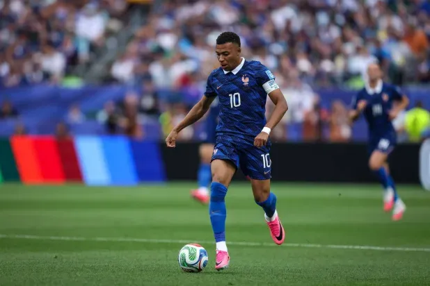 مبابي: فوز فرنسا بكأس العالم أهم من المجد الشخصي