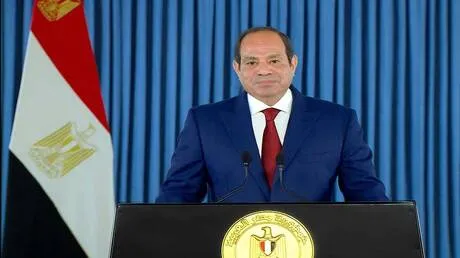 السيسي يوجه رسالة للمصريين.. ويتحدث عن تحديات تعصف بدول المنطقة