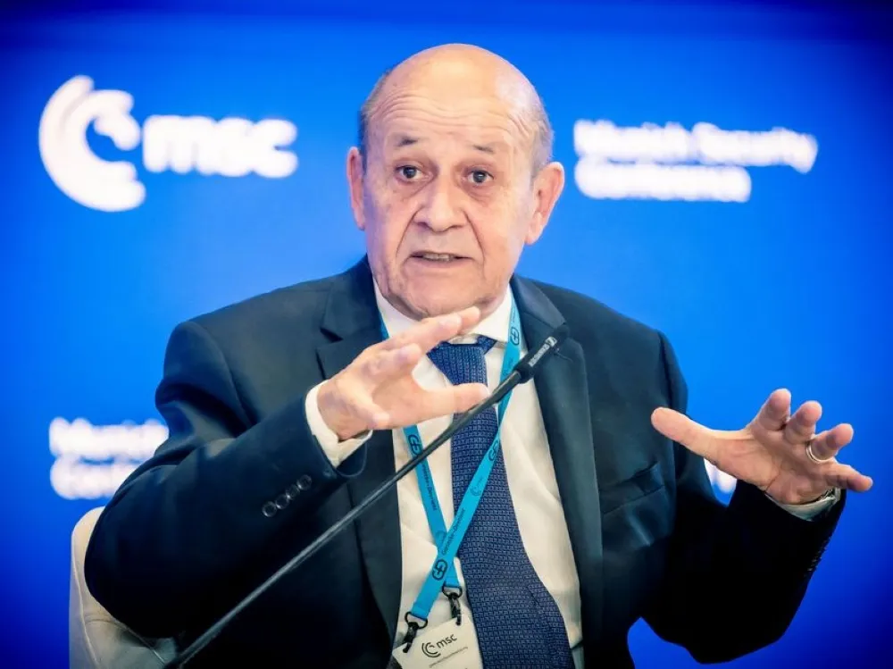 موفد الرئيس الفرنسي: لبنان وضعه خطير وسلامة أراضيه مهددة