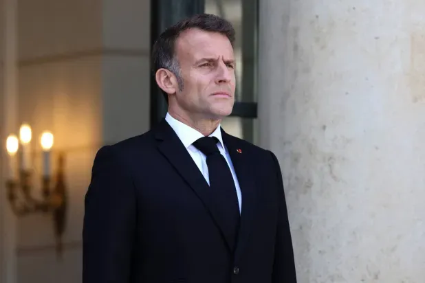 ماكرون يبحث مع قادة أوروبا حماية القُصّر من وسائل التواصل الاجتماعي