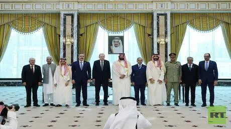 مسؤول سعودي: الاتفاقية مع تركيا وباكستان لا تمثل توجها لبناء محور عسكري أو تكتل طائفي