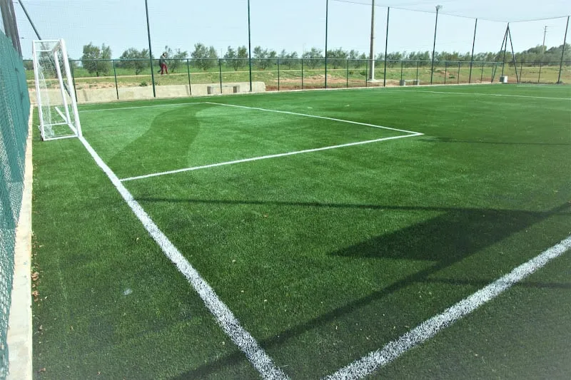 الداخلية تستفسر رؤساء جماعات حول "تضريب" استغلال ملاعب القرب