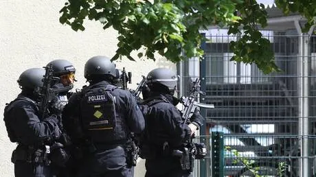 ألماني يقتل والدته السبعينية حرقا والشرطة تحقق في ملابسات الجريمة البشعة