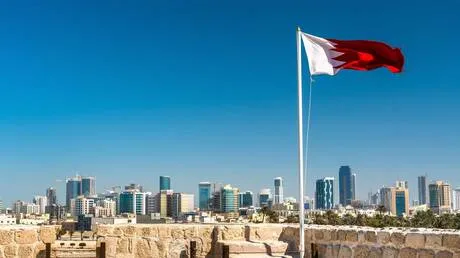 إطلاق صفارات الإنذار في البحرين عقب الضربات الأمريكية على إيران