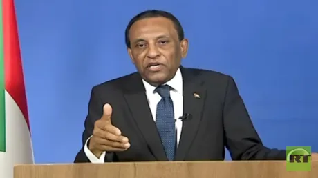 السودان يحظر استيراد قائمة واسعة من السلع لوقف تدهور قيمة العملة