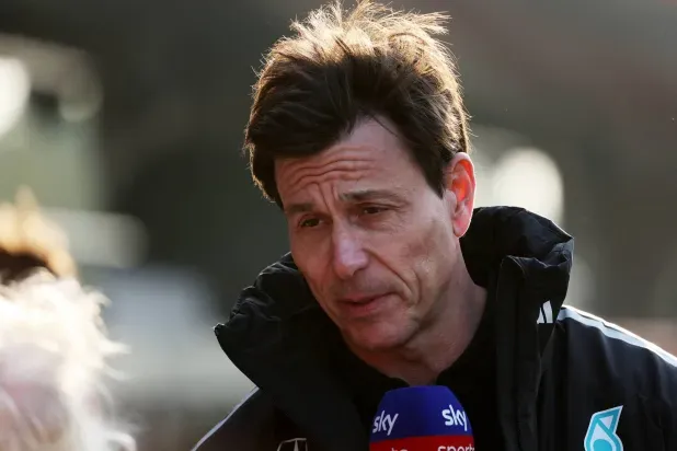 توتو فولف: الحديث عن فوز «مرسيدس» بلقب «الفورمولا» سابق لأوانه