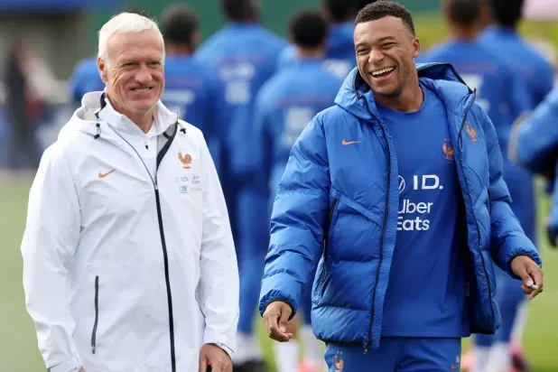 مبابي يودّع ديشان بـ«رسالة مؤثرة»
