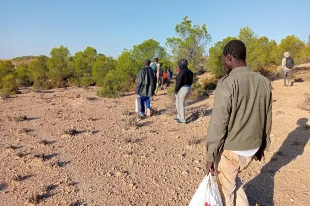 49 شخصا يموتون عطشا في صحراء النيجر بعد تعطّل شاحنتهم