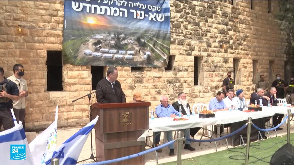 إسرائيل تقول إنها ستستخدم " كامل قوتها " إذا تعرض جنودها للتهديد في لبنان