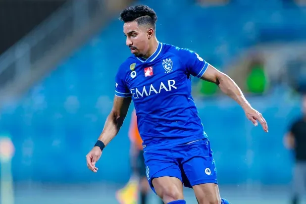 «وتر الركبة» يُغيّب سالم 8 أسابيع عن الهلال