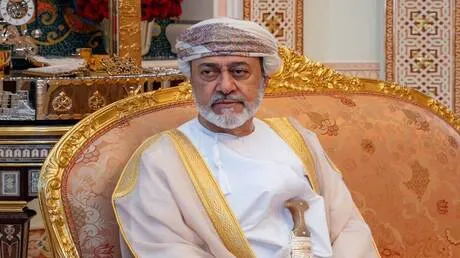 سلطان عمان يبحث مع ماكرون مستجدات الأوضاع في المنطقة