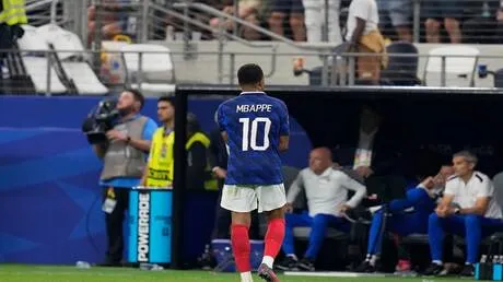 أول تعليق من مبابي بعد فشل فرنسا في بلوغ نهائي مونديال 2026 (فيديو)