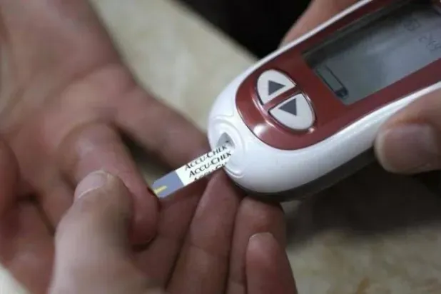 دراسة توصي بفحص جميع الأطفال للكشف عن داء السكري من النوع الأول