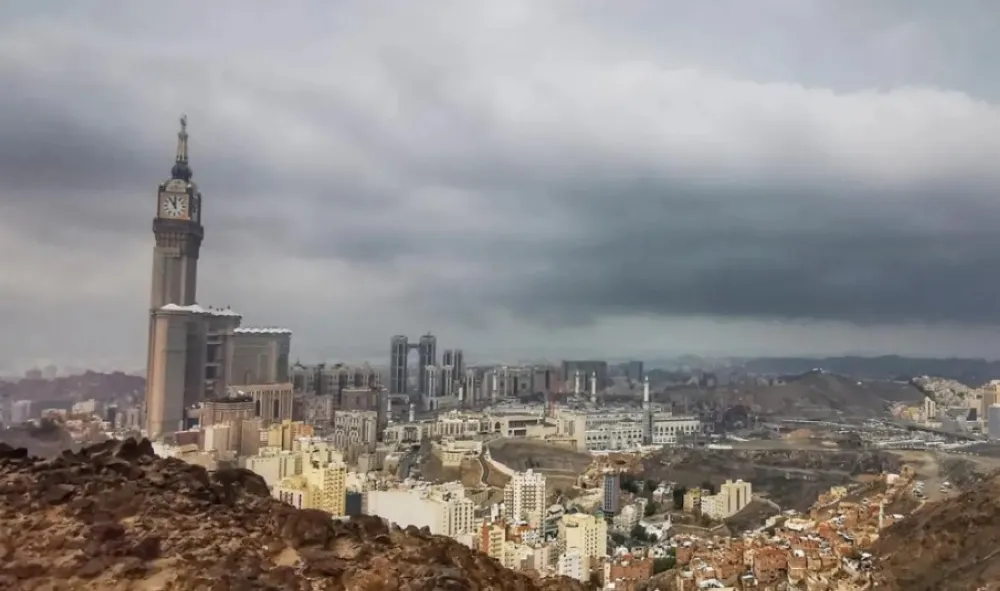 رياح نشطة وأتربة مثارة.. تفاصيل طقس مكة المكرمة في أول أيام العيد
