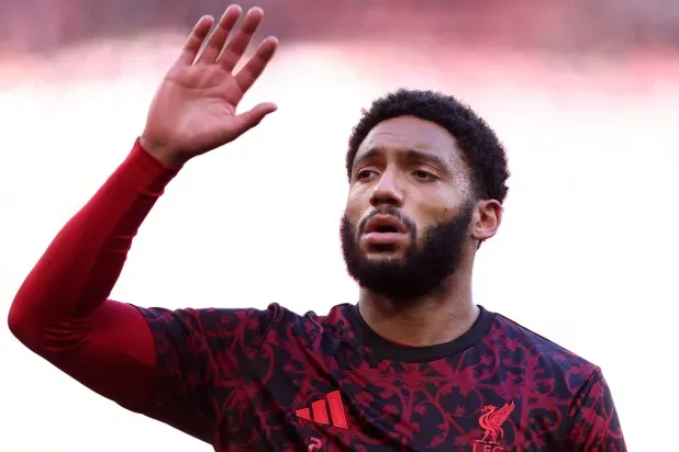 غوميز لاعب ليفربول يغيب عن بداية الدوري الإنجليزي بسبب إصابة عضلية