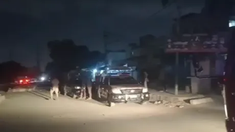 باكستان.. مقتل 3 عناصر من قوات "الرينجرز" في هجوم بكراتشي (فيديوهات)
