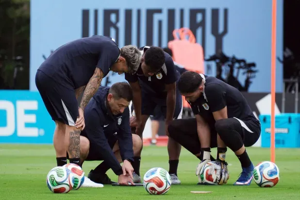 بين مشروع بيلسا وطموحات دونيس... المنتخب السعودي أمام اختبار أوروغواي