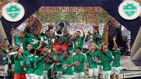 طاقم تحكيم عربي لإدارة مواجهة الأهلي السعودي وأوكلاند في كأس "الإنتركونتيننتال"