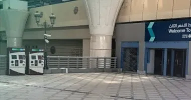 استجابة للركاب.. توفير ماكينات آلية للتذاكر بمحطة مترو عدلي منصور
