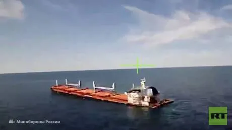 البحر الأسود.. الطائرات المسيرة الروسية تستهدف ناقلة للشحنات العسكرية الأوكرانية
