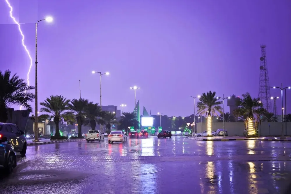 طقس السبت.. أمطار رعدية ورياح نشطة على أجزاء من 5 مناطق